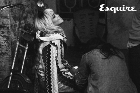 Rihanna-hot-behind-the-scenes-Esquire-UK-photoshoot-2012-450x299